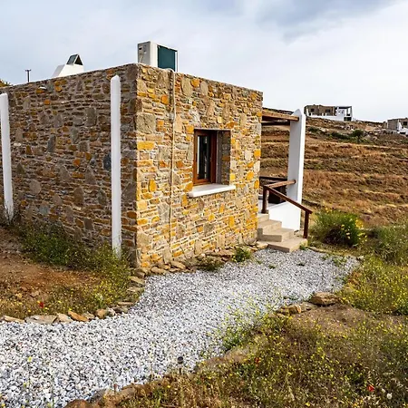 Vila Saint Nicholas - *