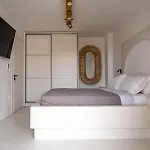 Villa Saint Nicholas - *
